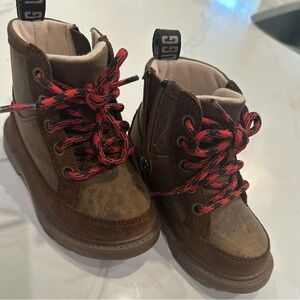 Ugg Robley Weatherproof boots toddler 7c
